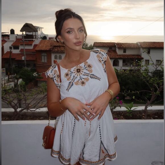 Free People Floral Embroidered Smocked Tie Back Catalina Romper Ivory Combo S - Picture 4 of 14